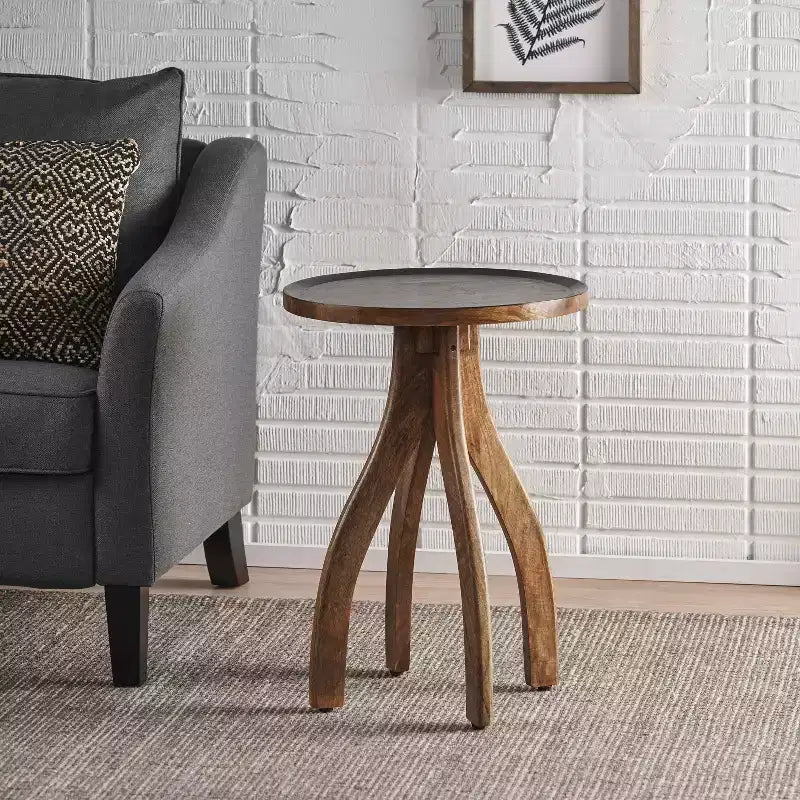 Tavolino Bohemien in Legno di Mango dal Design Sinuoso con Bordo Rialzato – Tonalità della Terra