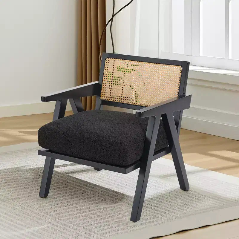 Sedia rustica in legno con braccioli, schienale in rattan e cuscino in lino – 74,9 cm H x 69,3 cm L x 67,8 cm P, capacità 136 kg