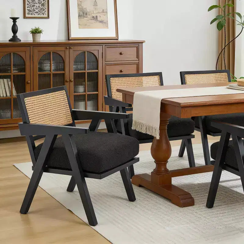 Sedia rustica in legno con braccioli, schienale in rattan e cuscino in lino – 74,9 cm H x 69,3 cm L x 67,8 cm P, capacità 136 kg