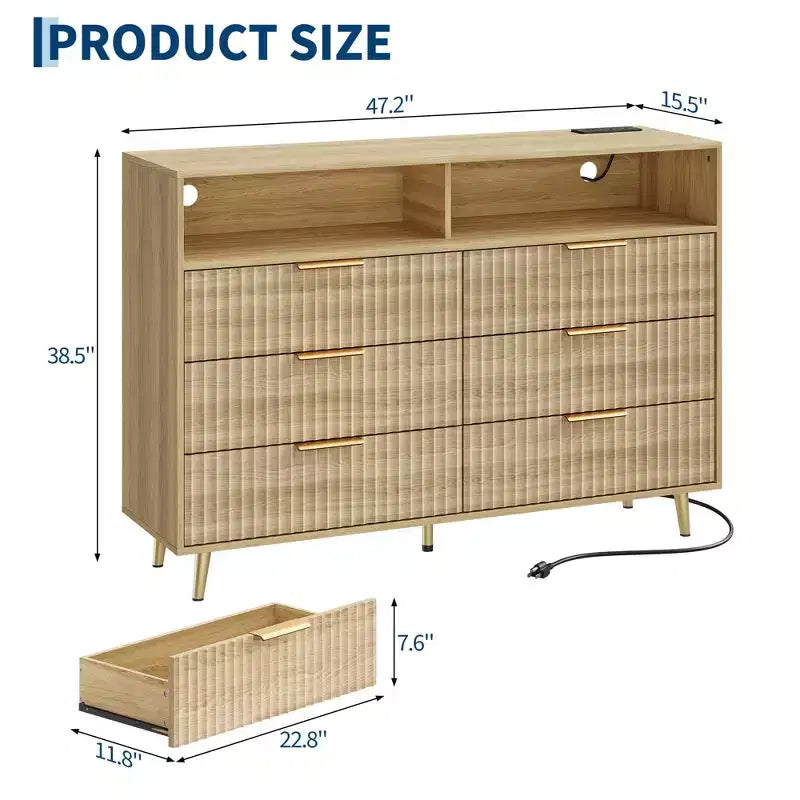 Comò a 6 cassetti con illuminazione a LED, prese di corrente integrate e porte USB, design in legno scanalato – 97.8 cm A x 119.9 cm L x 39.4 cm P, Quercia, MDF