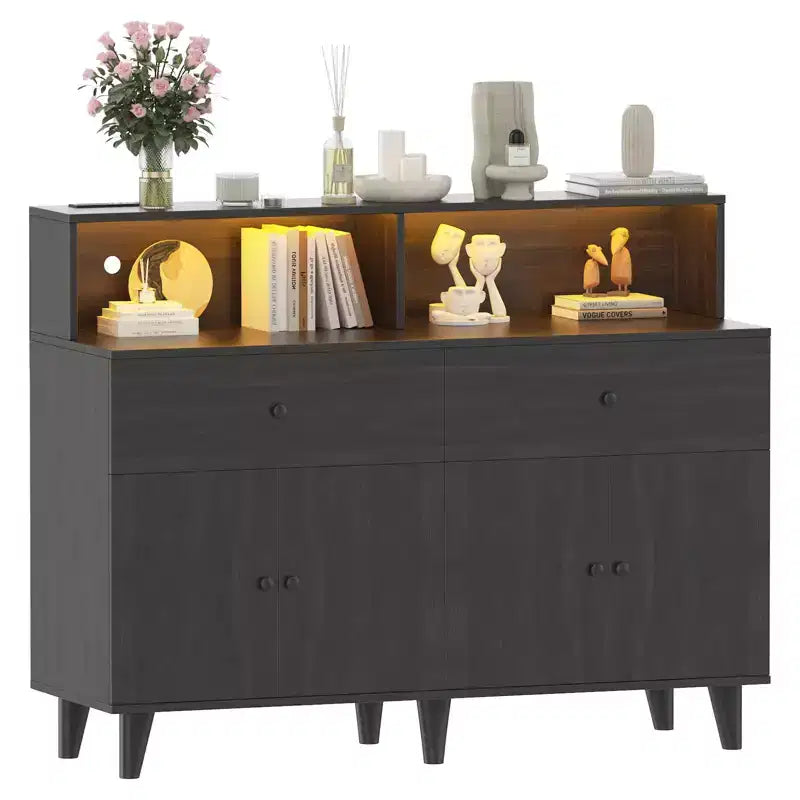 Mobiletto da caffè da 47,2 pollici con prese di corrente, 2 cassetti, 4 ante e ripiani – Credenza a buffet