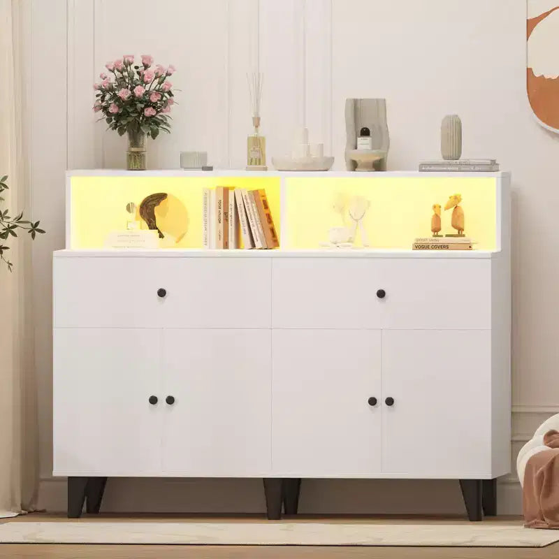 Mobiletto da caffè da 47,2 pollici con prese di corrente, 2 cassetti, 4 ante e ripiani – Credenza a buffet